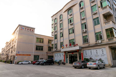GUANGDONG YUHUA PLAYING CARDS CO.,LTD. linia produkcyjna producenta