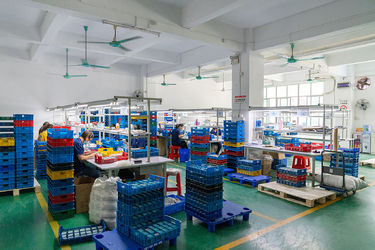 GUANGDONG YUHUA PLAYING CARDS CO.,LTD. linia produkcyjna producenta