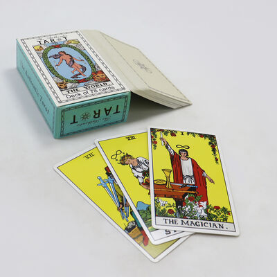 Niestandardowo wydrukowane karty tarot z przewodnikiem w pudełku sieciowym do wróżbiarstwa