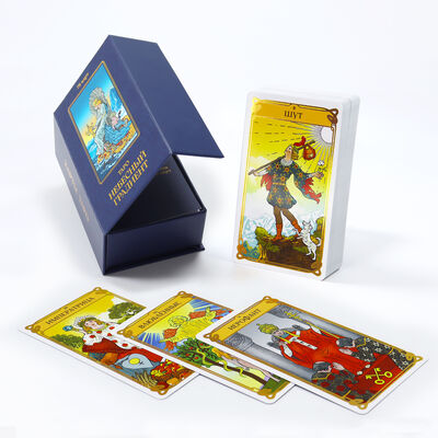 Niestandardowo wydrukowane karty tarot z złotych folii z przewodnikiem na papierze czarnego rdzenia o masie 310 g