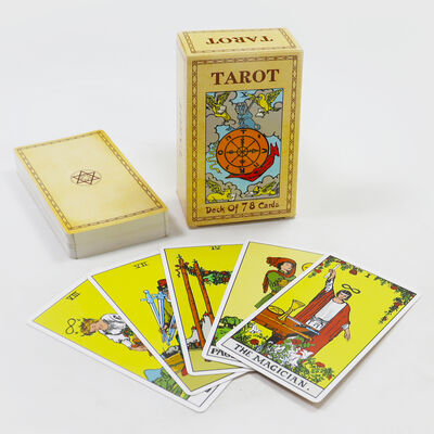 Niestandardowy projekt 310gm Czarny rdzeń papierowe karty tarot z przewodnikiem